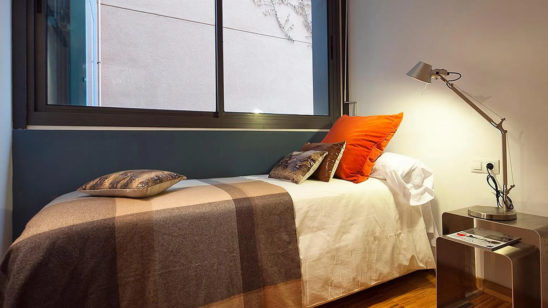 My Space Emirates - Charming Duplex In Barcelona Ideal For Families Or Friends Spain