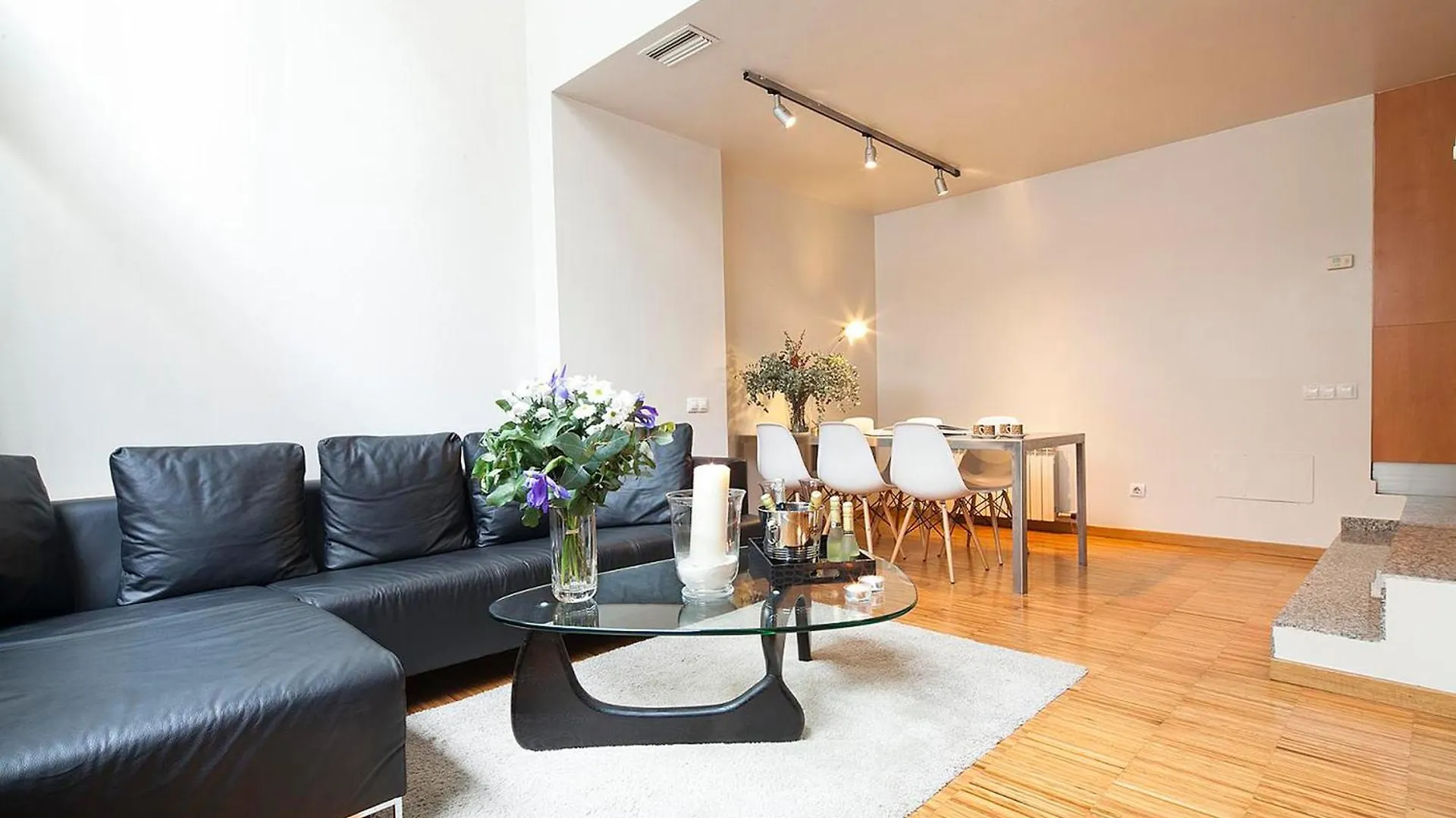 My Space Emirates - Charming Duplex In Barcelona Ideal For Families Or Friends Апартаменты