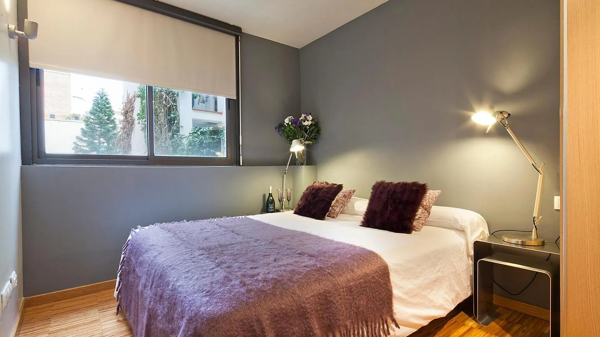 My Space Emirates - Charming Duplex In Barcelona Ideal For Families Or Friends 0*,